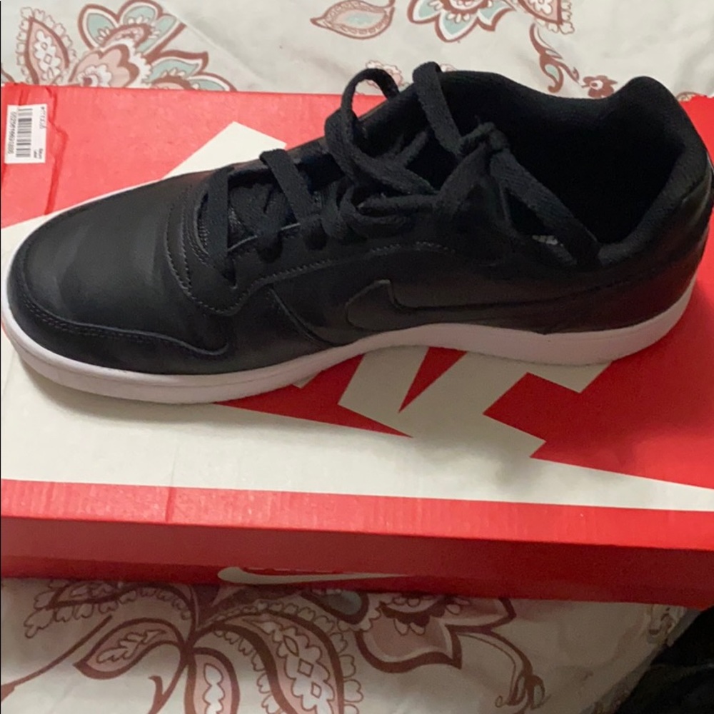 Nike Ebernon Low